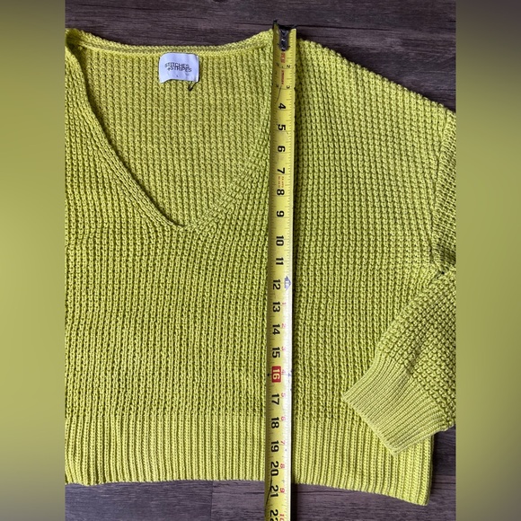 Stitches & Stripes Bright Green V-Neck Sweater Size L - Picture 4 of 7